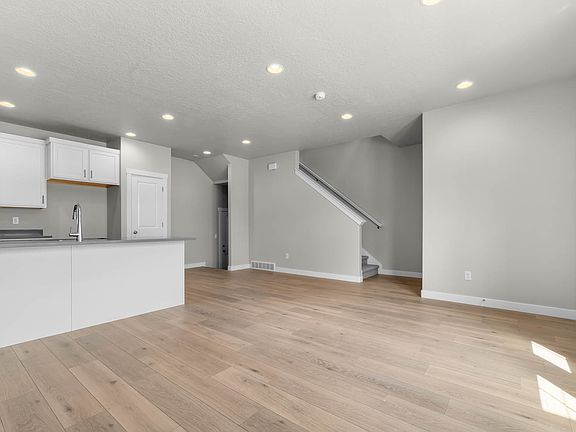 5th image of 8213 W Madison Peak Way