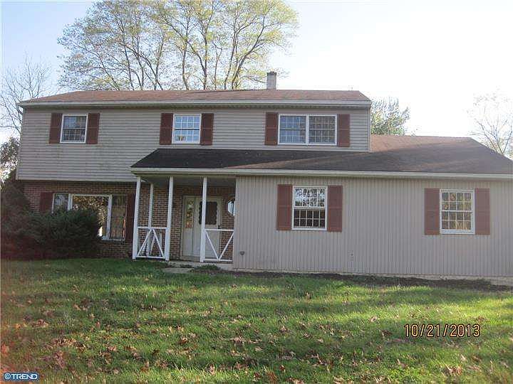 1st image of 405 Manor Dr