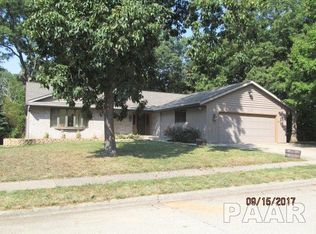 3525 N Marbleway Dr, Peoria, IL