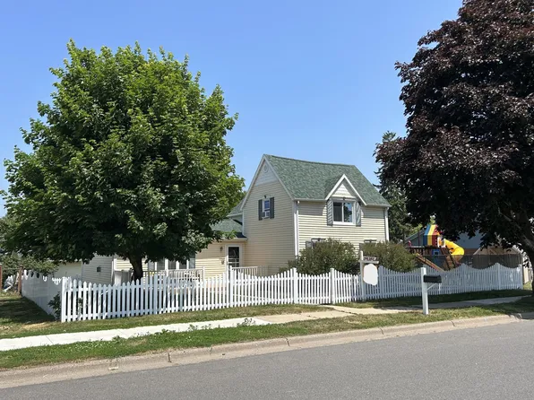 340 1st Ave NW, Plainview, MN 55964