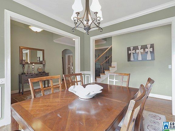 5th image of 1194 Woodlands Way