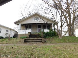 811 Catherine St, Metropolis, IL 62960