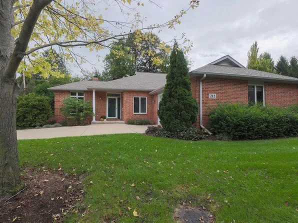 212 Thorngate COURT #8, Burlington, WI 53105
