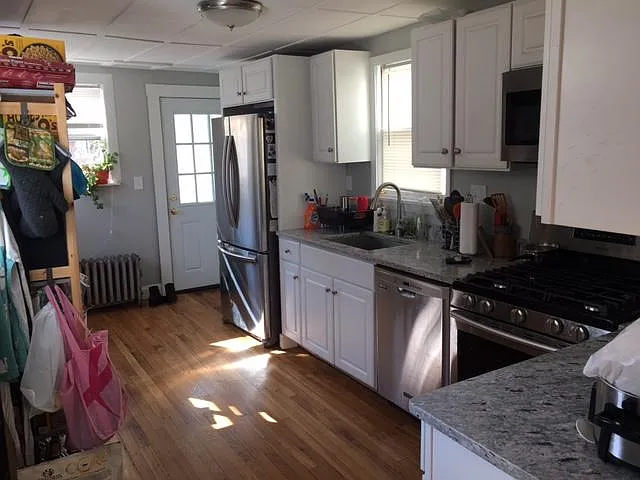 223 W 2nd St — Photo 12