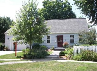 2 Birch Cir, Madison, WI 53711