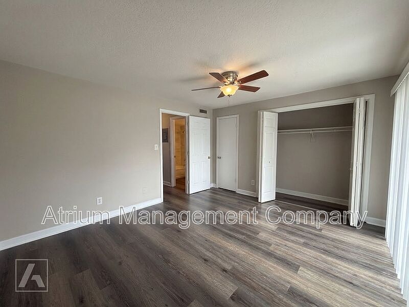 1st image of 3325 N Westmoreland Dr APT 4