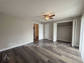 3325 N Westmoreland Dr, Orlando, FL