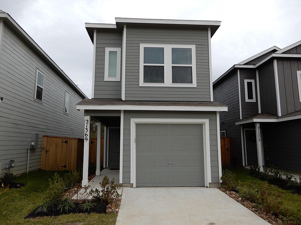 1st image of 21369 Carosella Dr