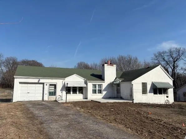 1710 N 2nd St, Atchison, KS 66002