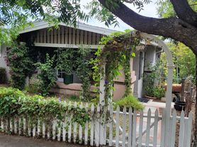 1227 Oak Grove Dr, Los Angeles, CA
