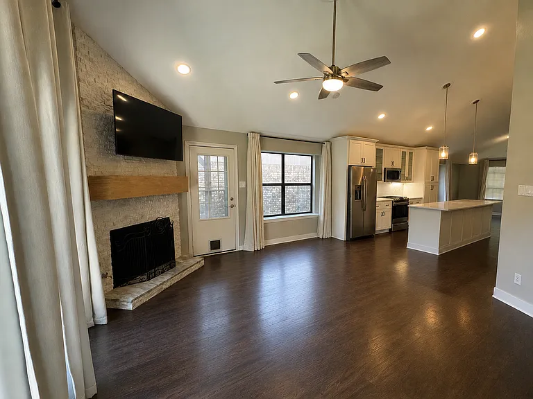 649 Albrook Dr — Photo 20