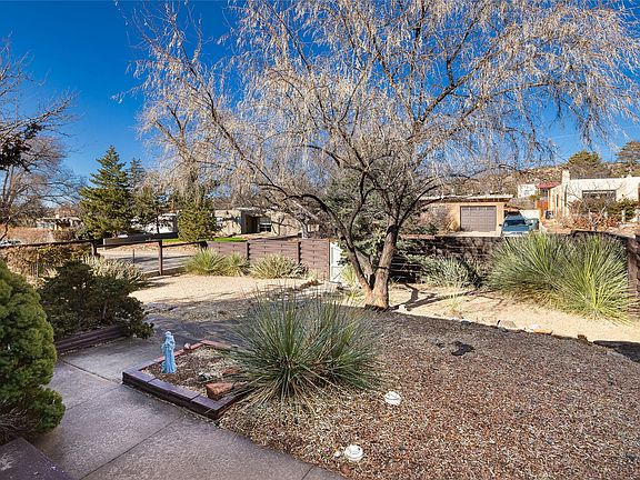 2nd image of 211 Sereno Dr