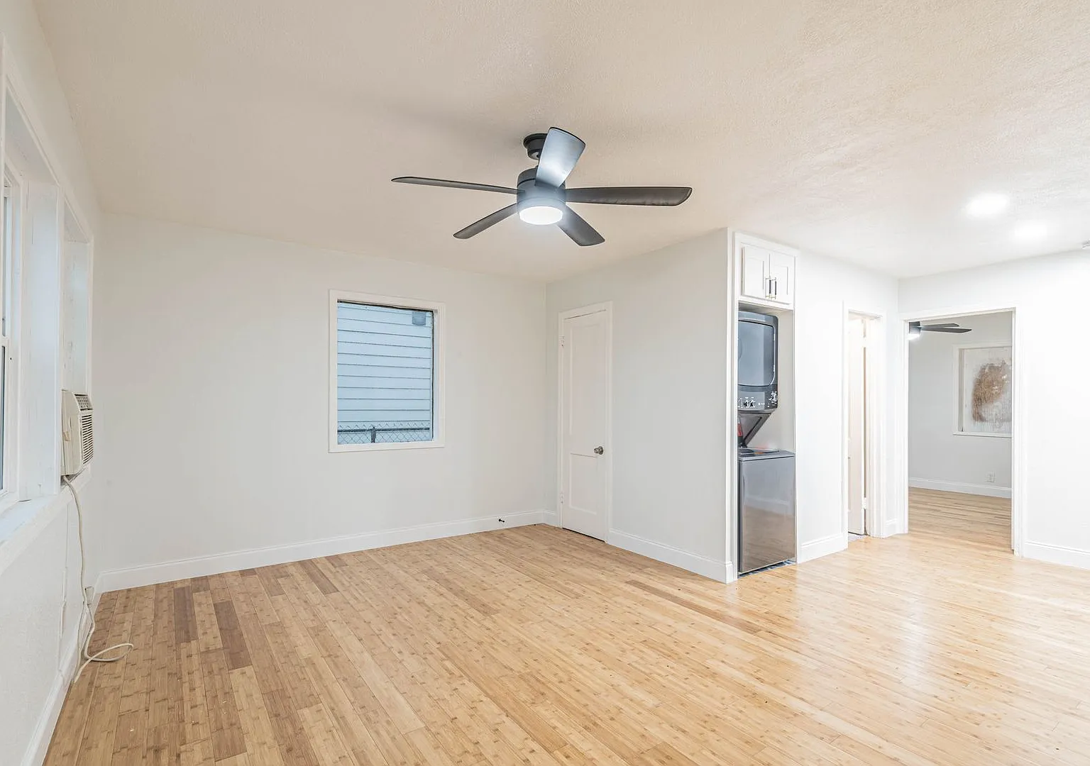 Rosewood 2303 #1 — Photo 3