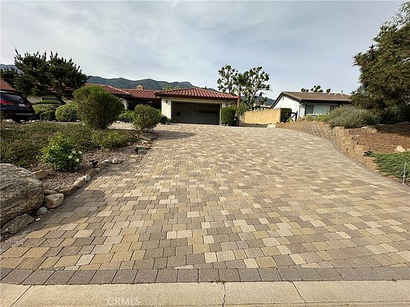 4th image of 9388 Valley View St