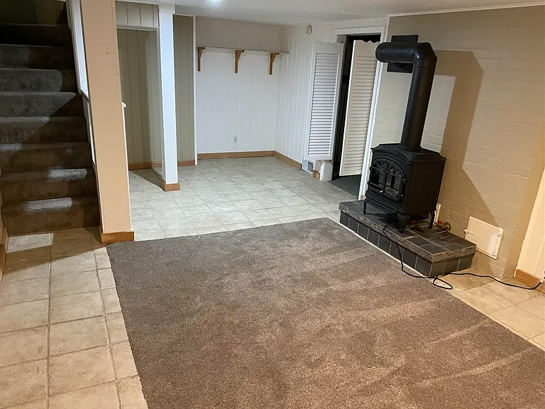 1323 E Logan Ave — Photo 9