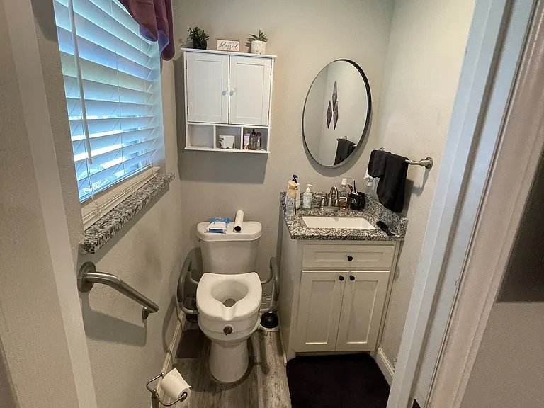 1313 E Turley St — Photo 9