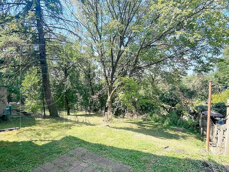 468 Belonda St — Photo 31