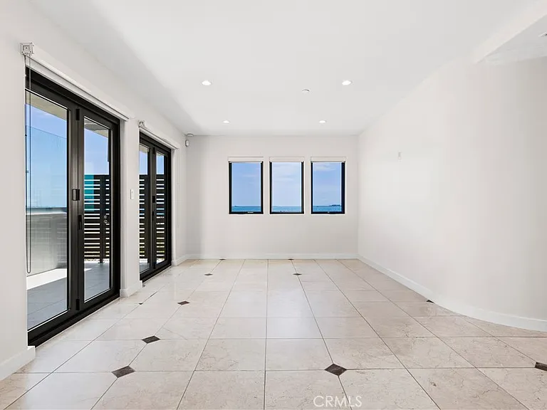 1724 Bluff Pl — Photo 16