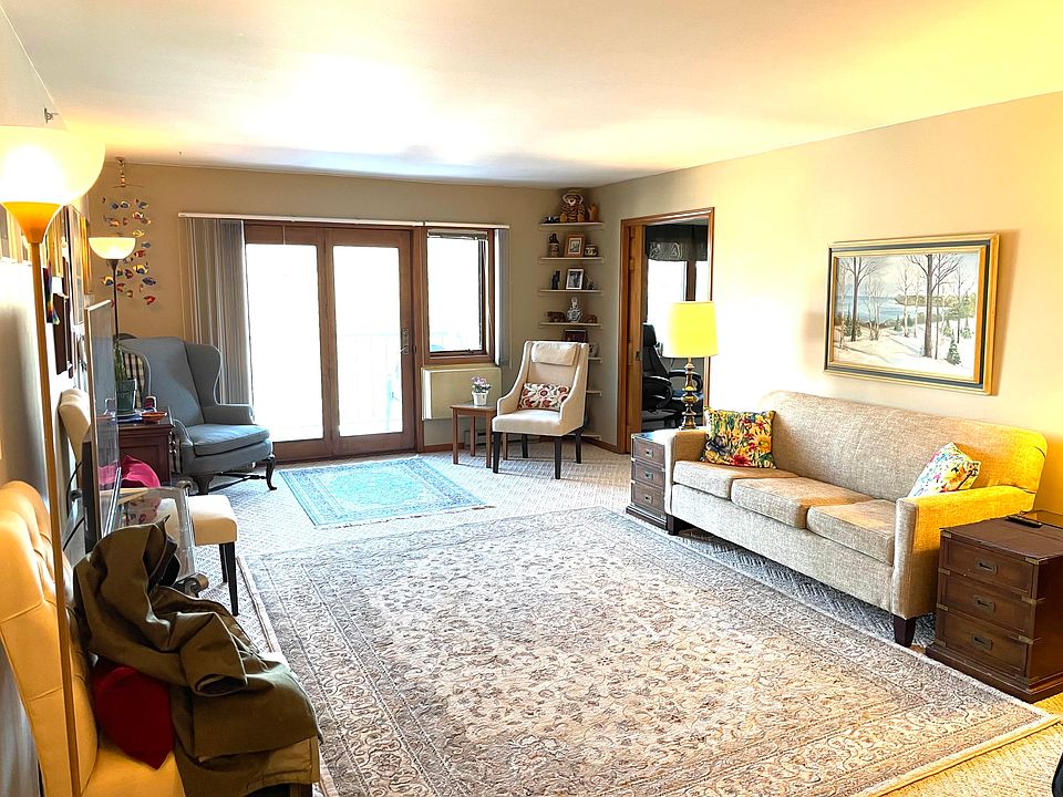 1st image of 530 N Silverbrook Dr Unit 305