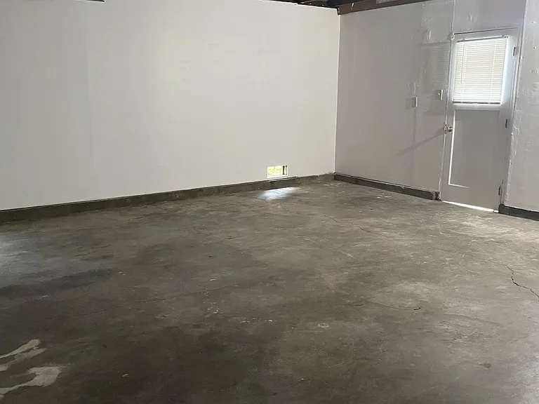 4009 Vosburg St — Photo 13