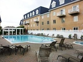 2nd image of 1477 Royce St APT 1B