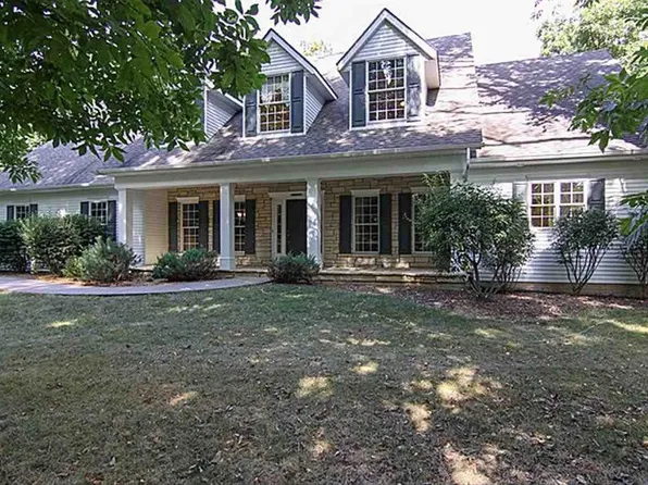 2 Eagle Point Ln, Port Byron, IL 61275
