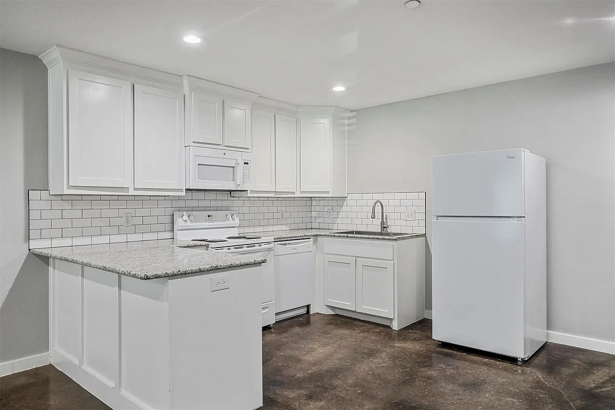 Building Photo - 410 S Mirick Ave #412