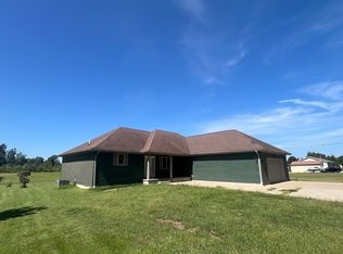 13691 Christmas Tree Rd, Johnston City, IL 62951