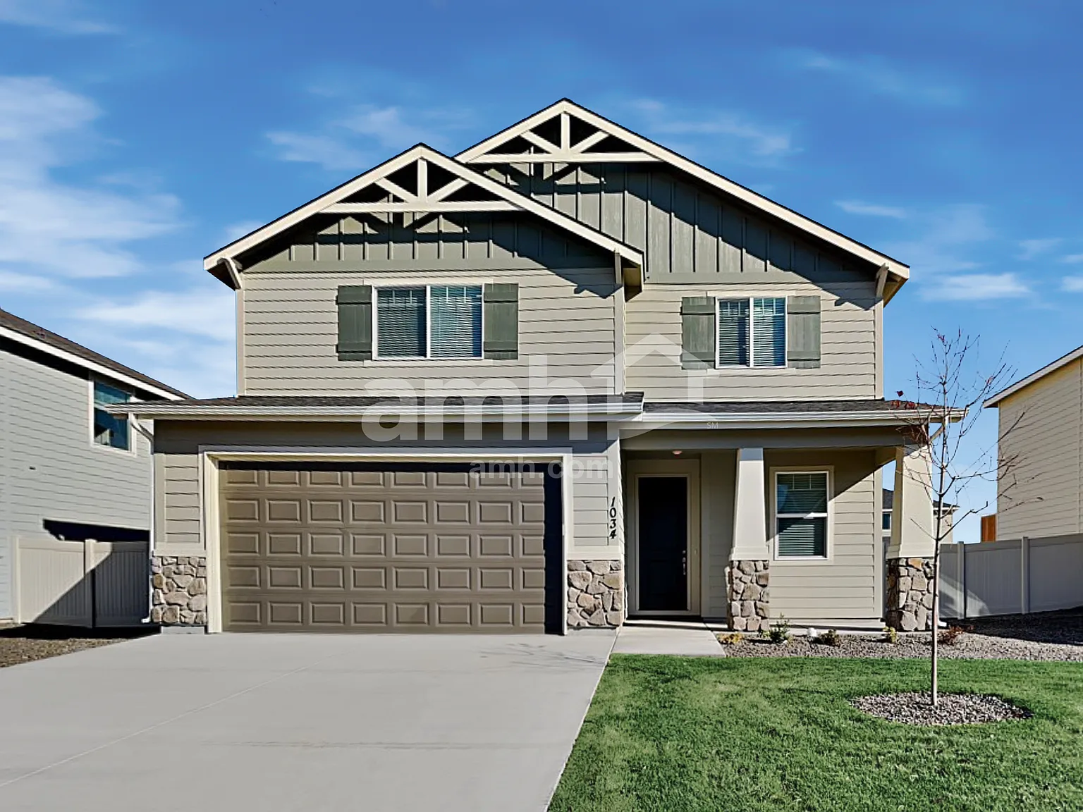 4 bed, 2.5 bath, 2266 sqft, $2,605 — Photo 1