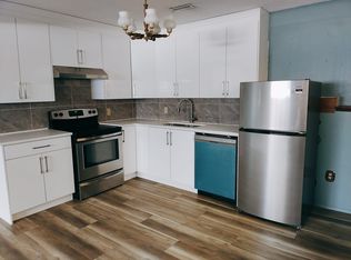 8024 W Ranchero Dr NW, Calgary, AB T3G1C3