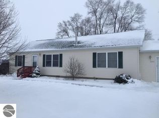 3295 N Baldwin Rd, Alma, MI 48801