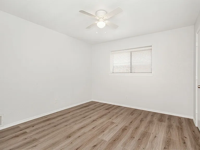 1016 Willowbrook Trl — Photo 14