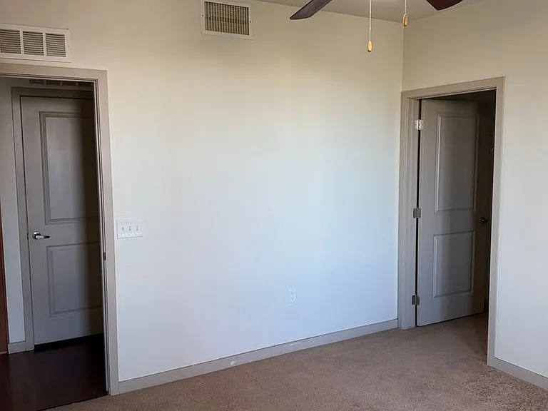 1305 N Peoria St — Photo 44
