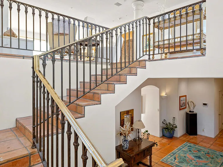 1571 Mandalay Beach Rd — Photo 54