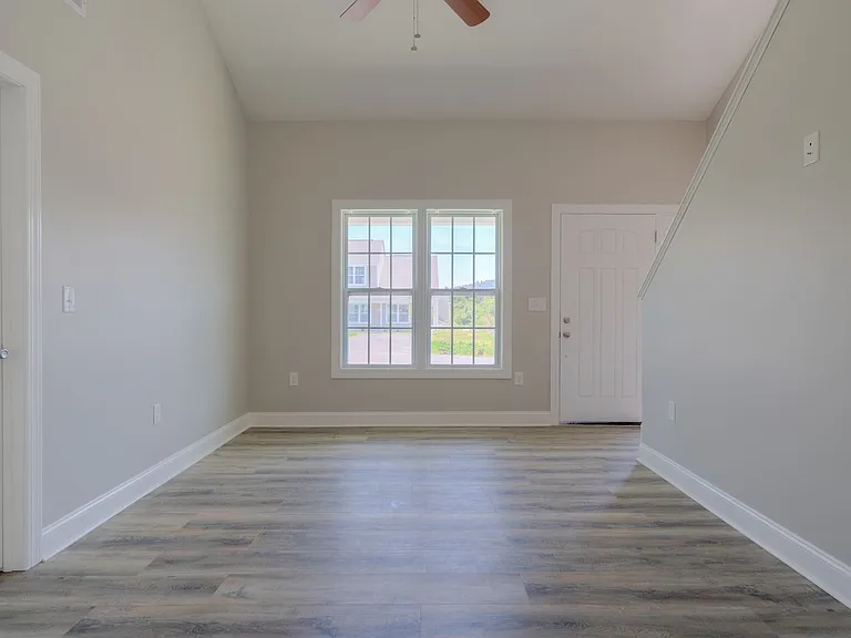 495 Pin Oak Dr NW — Photo 4