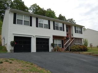 2013 Coast Guard Dr, Stafford, VA 22554