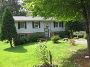 17 Willow Ln, La Plata, MD