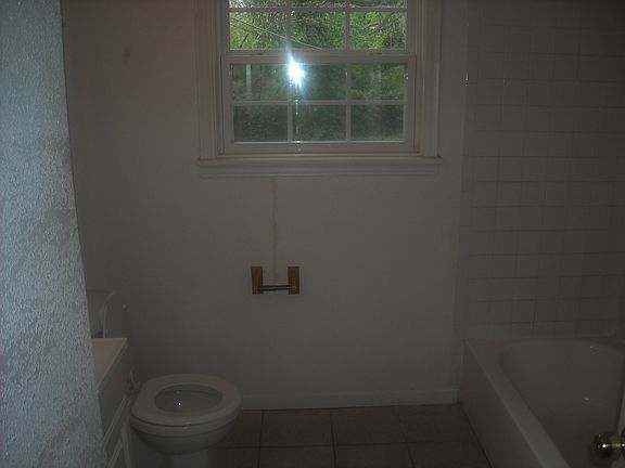 3rd image of 5143 Wabash Ave