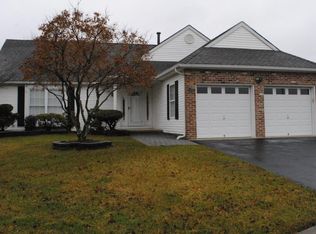 5 Otley Ct, Toms River, NJ 08757