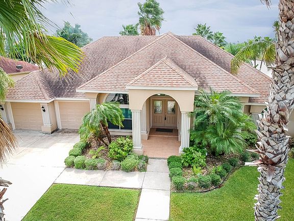 2nd image of 35 Laguna Madre Dr