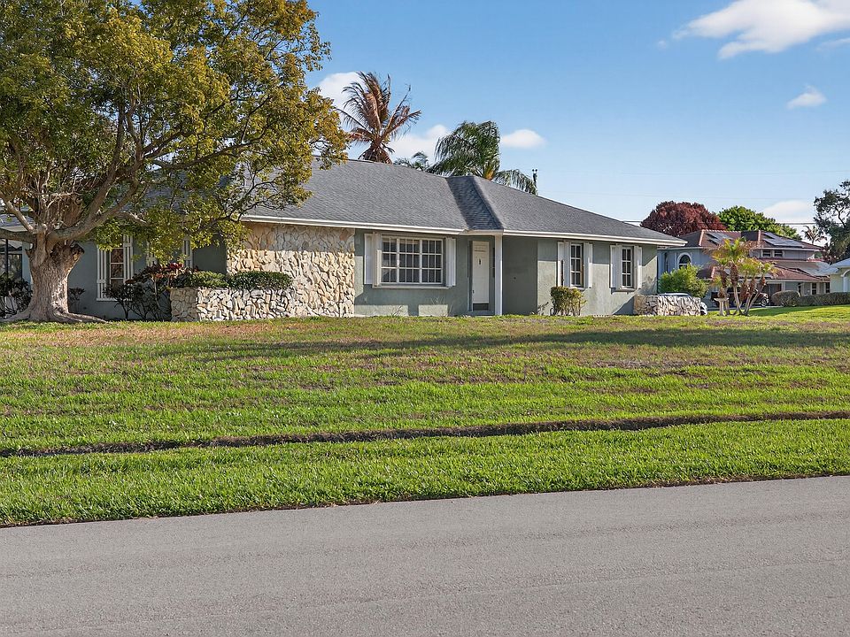 1st image of 2092 SE Allamanda Drive