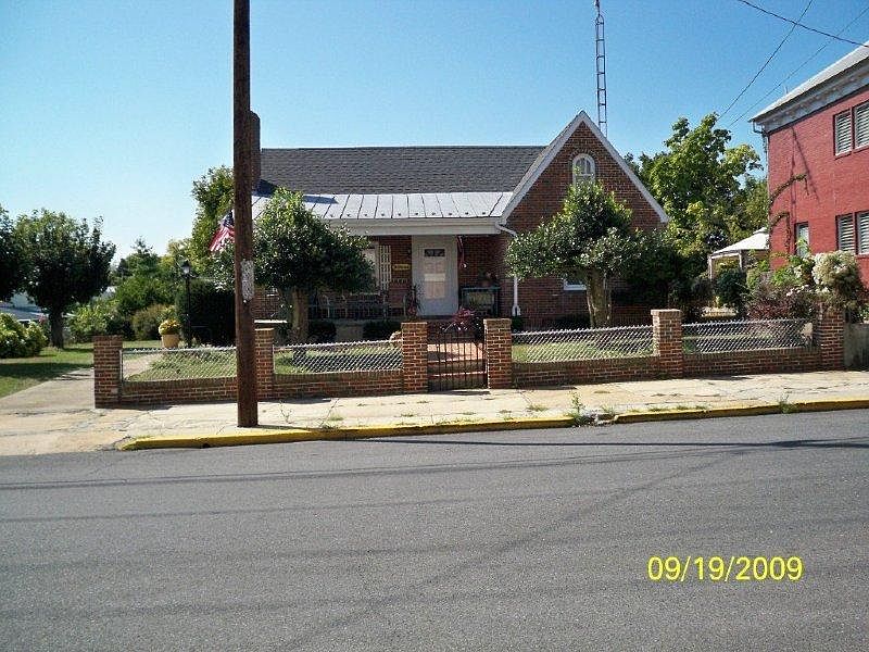 207 W John St. 
