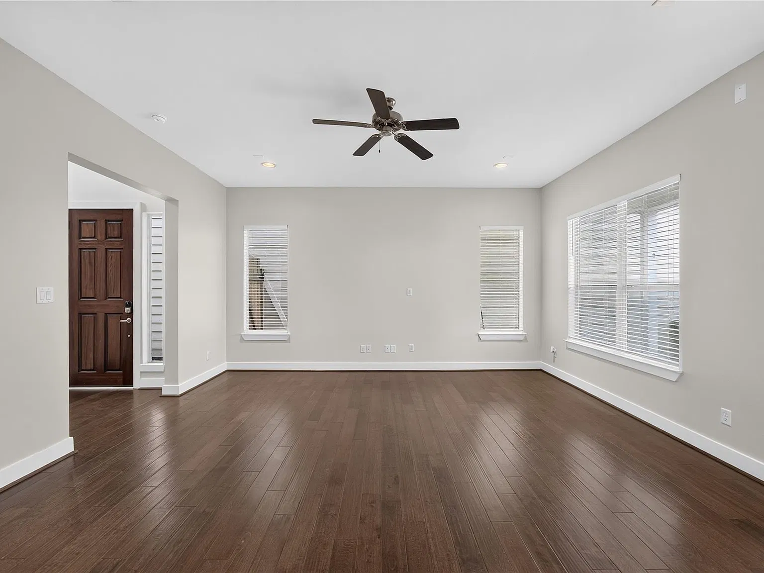 4 bed, 2.5 bath, 2217 sqft, $2,750 — Photo 4