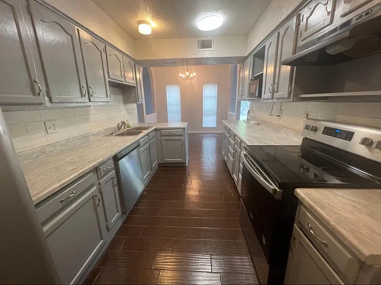 6004 Pinto Cir — Photo 14