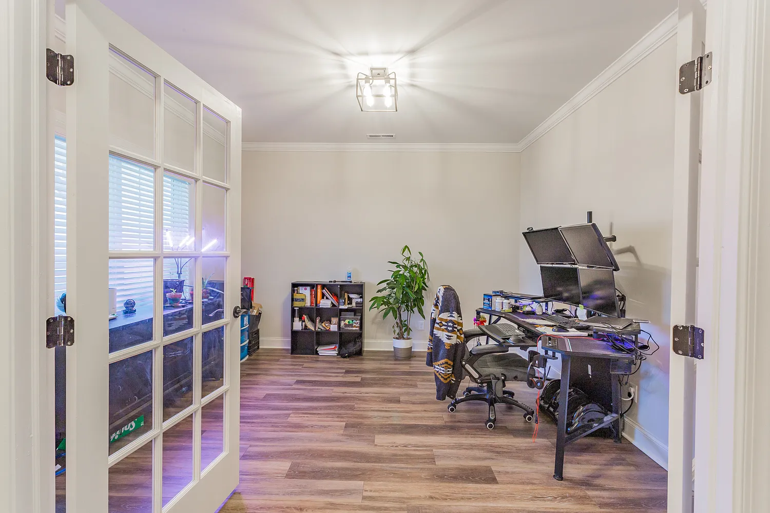 5 bed, 2860 sqft, $3,100 — Photo 3