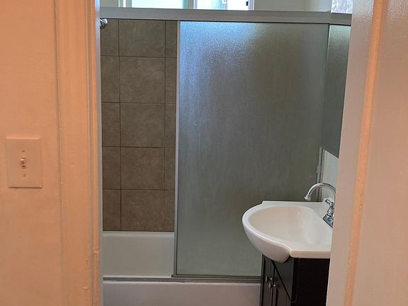 2nd image of 1143 N Coronado St APT 102