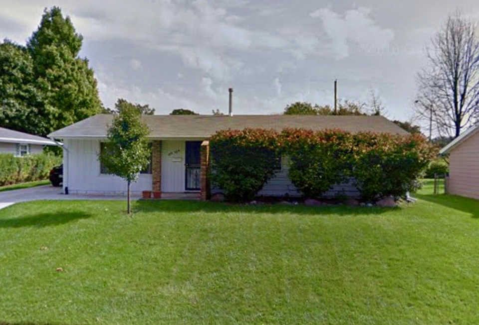 2nd image of 2604 Farnsworth Dr