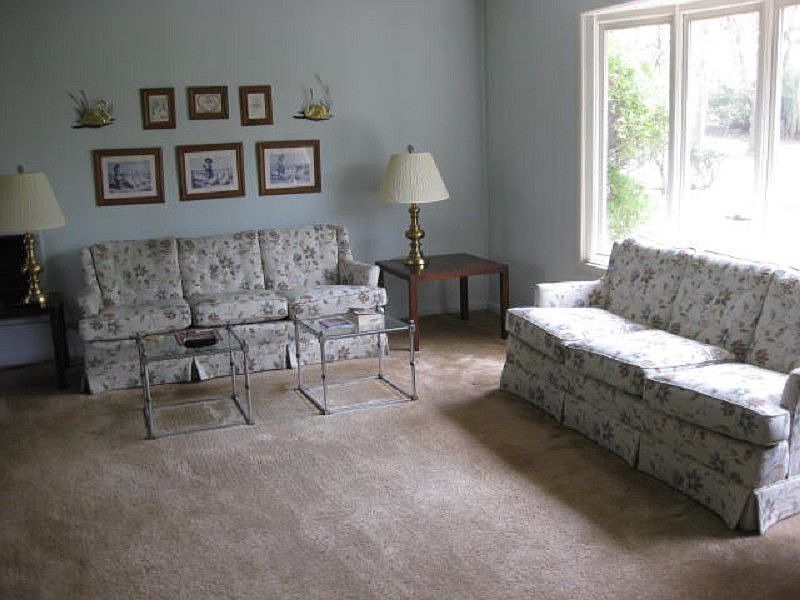 2nd image of 15 Scott Dr
