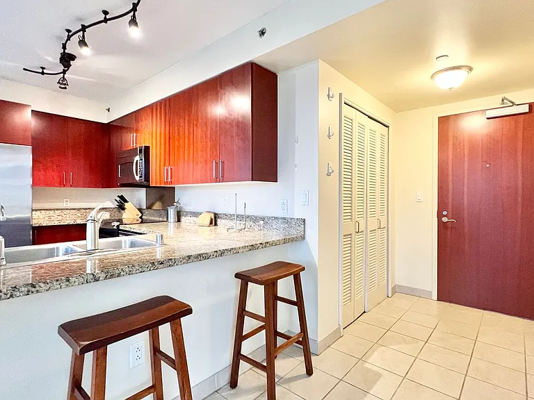 909 Kapiolani Blvd #1601 — Photo 38