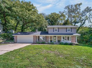 129 Lincoln Place Dr, Des Moines, IA 50312